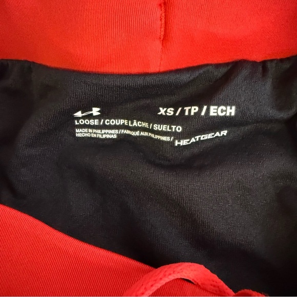 Under Armour HeatGear Running Shorts Red XS Loose Fit Lightweight NwT - Picture 3 of 5